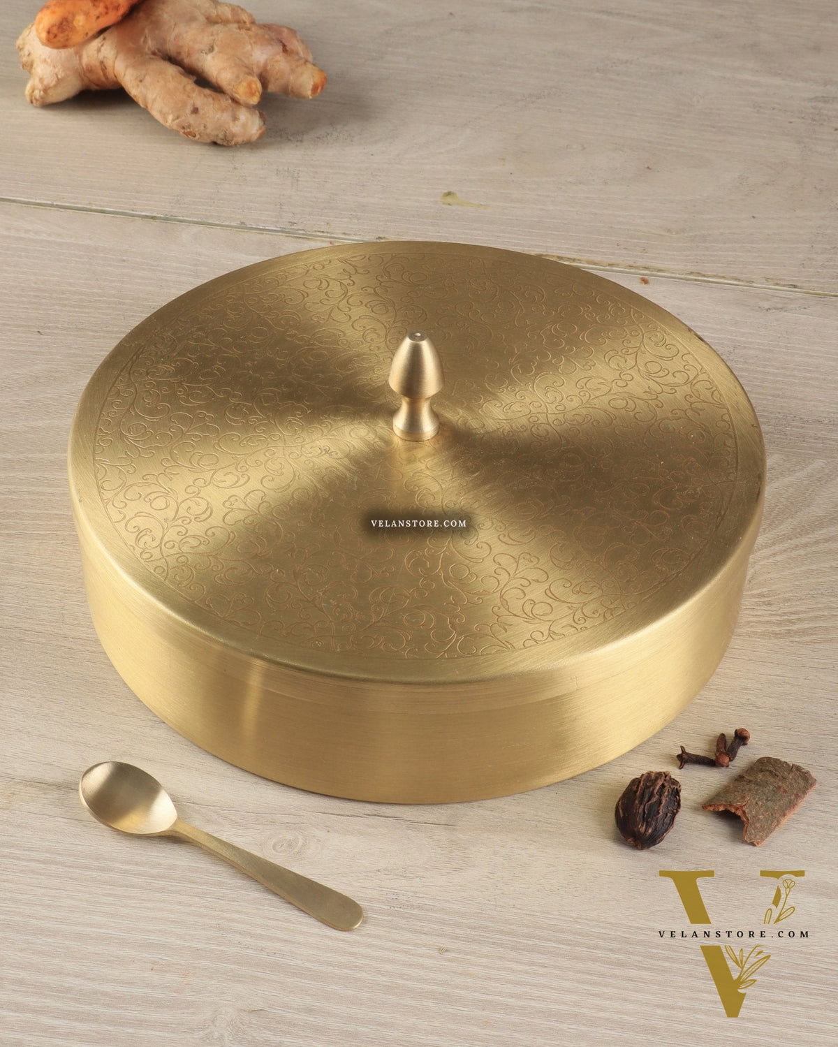 Brass Masala Box Daani – Round Spice Container, 2.5"x6"x6"