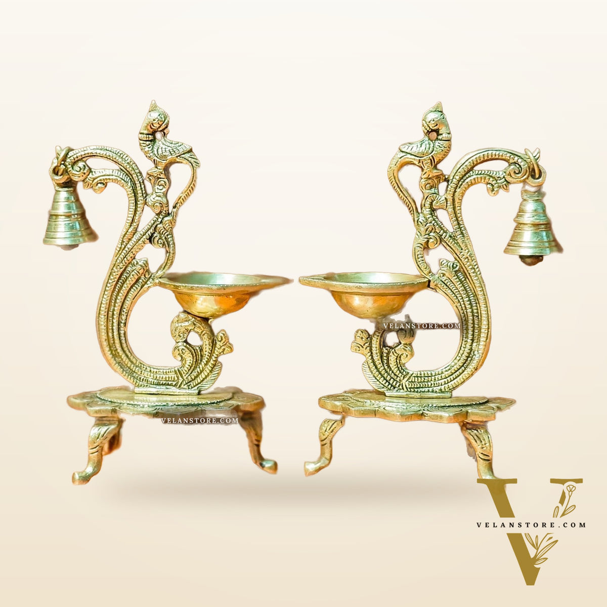 Brass parrot lamp with bell