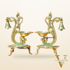 Brass parrot lamp with bell