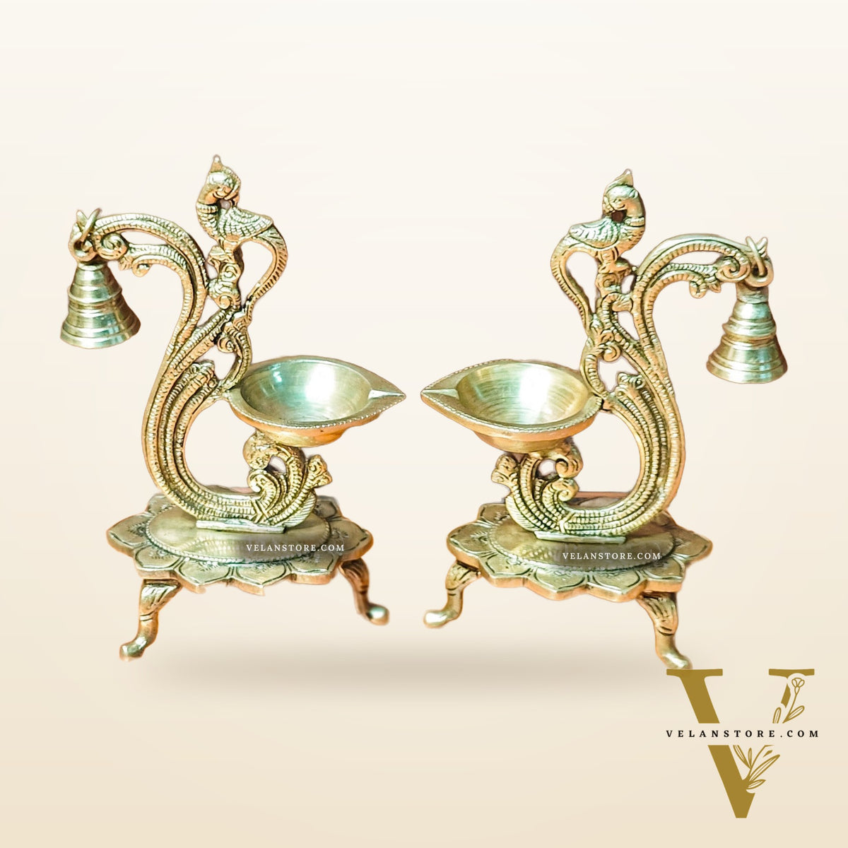 Brass parrot lamp with bell