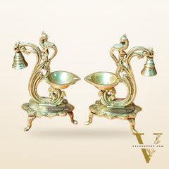 Brass parrot lamp with bell