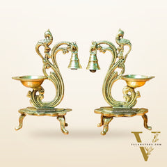 Brass parrot lamp with bell