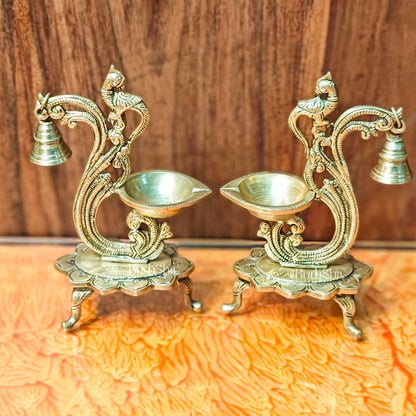 Brass parrot lamp with bell