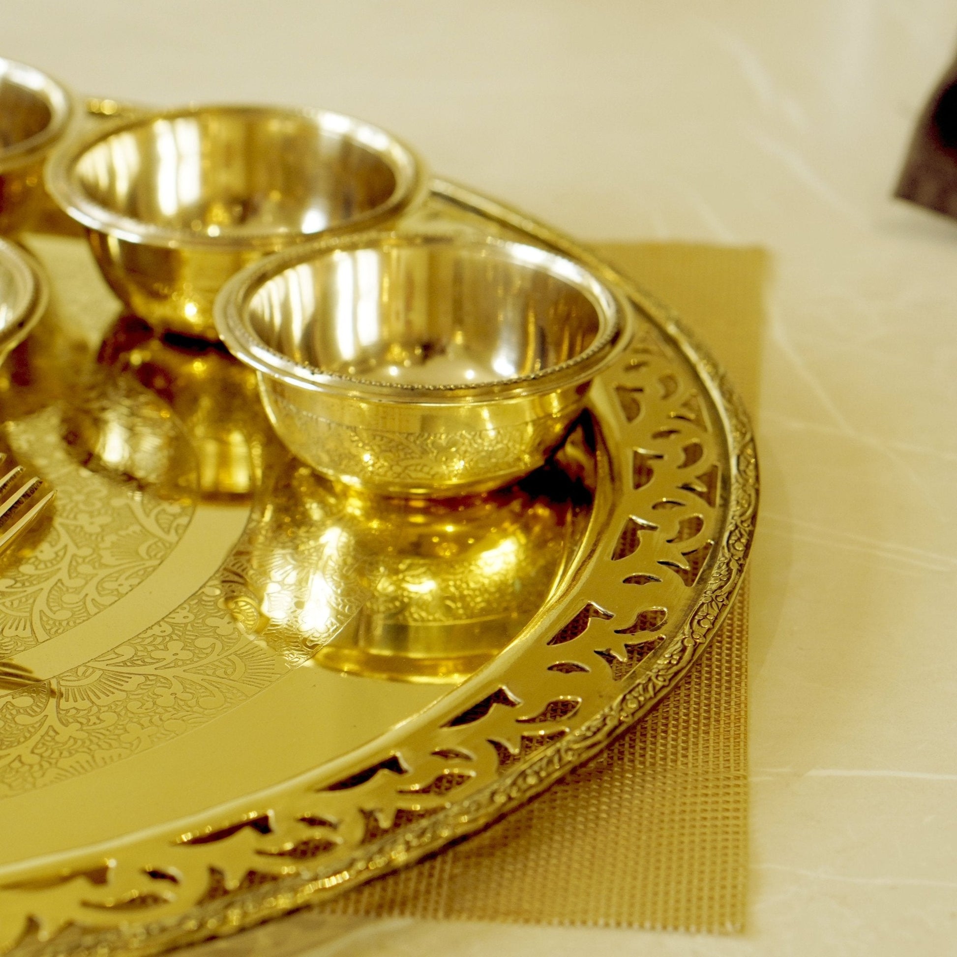 Brass Royal 10Pc Jaali Dinner Set (14" Plate)