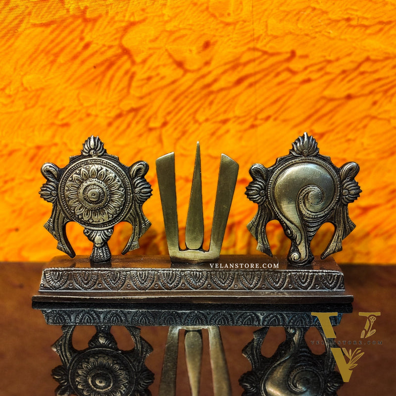 Brass Shankh Chakra Namah for table