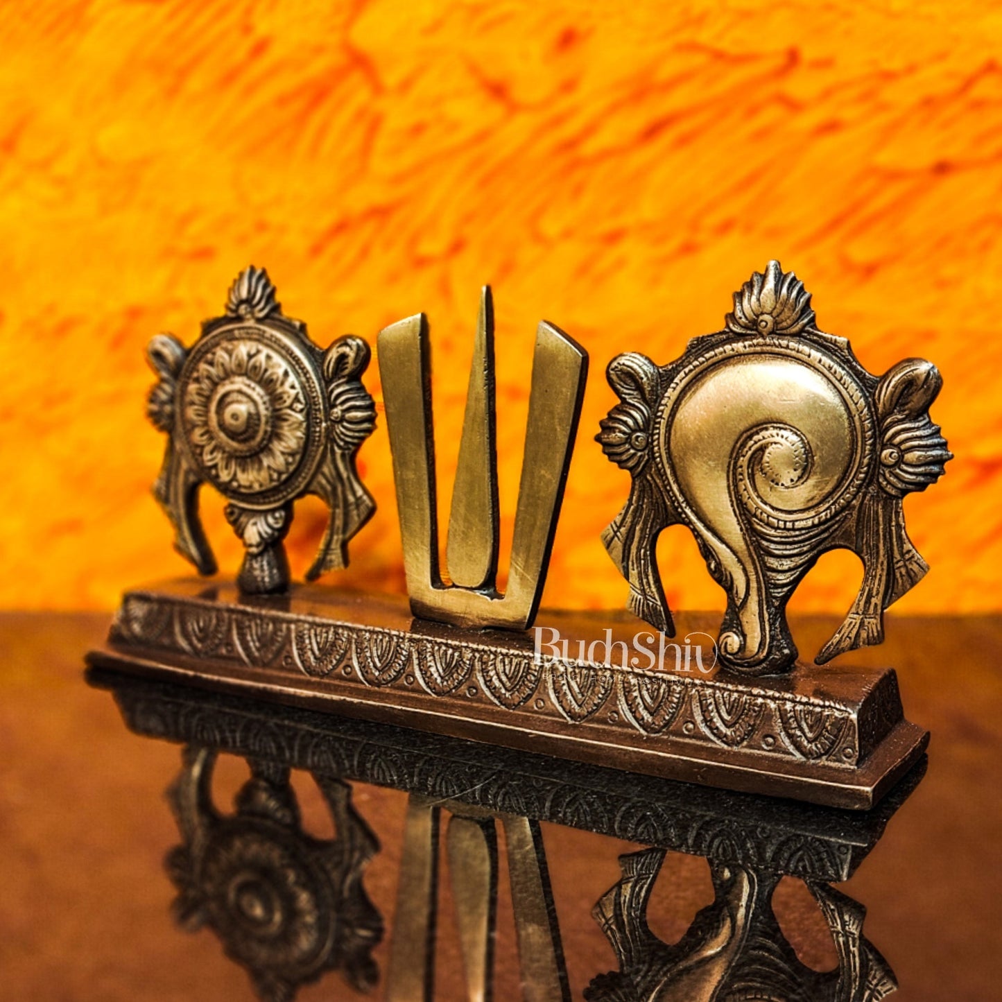 Brass Shankh Chakra Namah for table