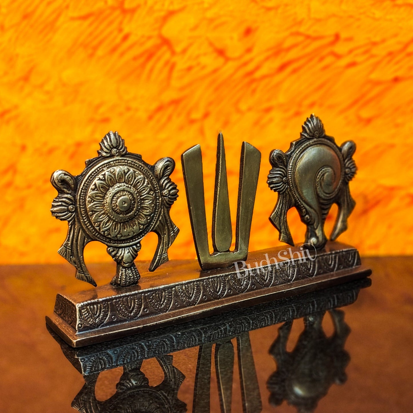 Brass Shankh Chakra Namah for table