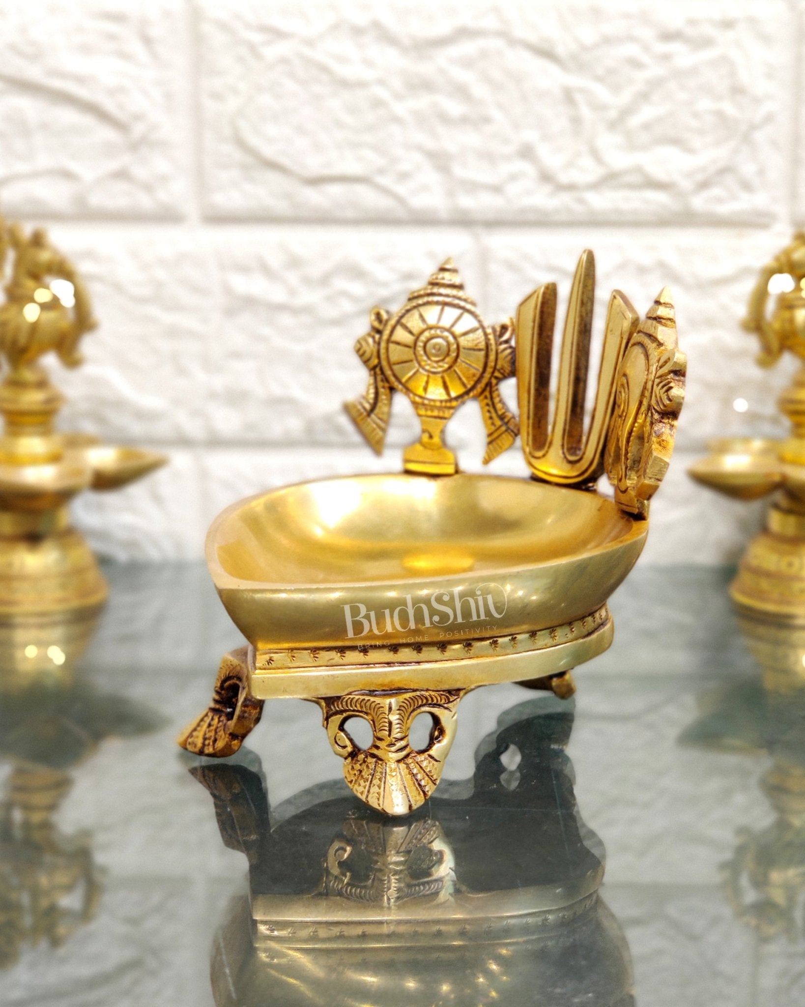 Brass Shankh Chakra namaha Diya 5"