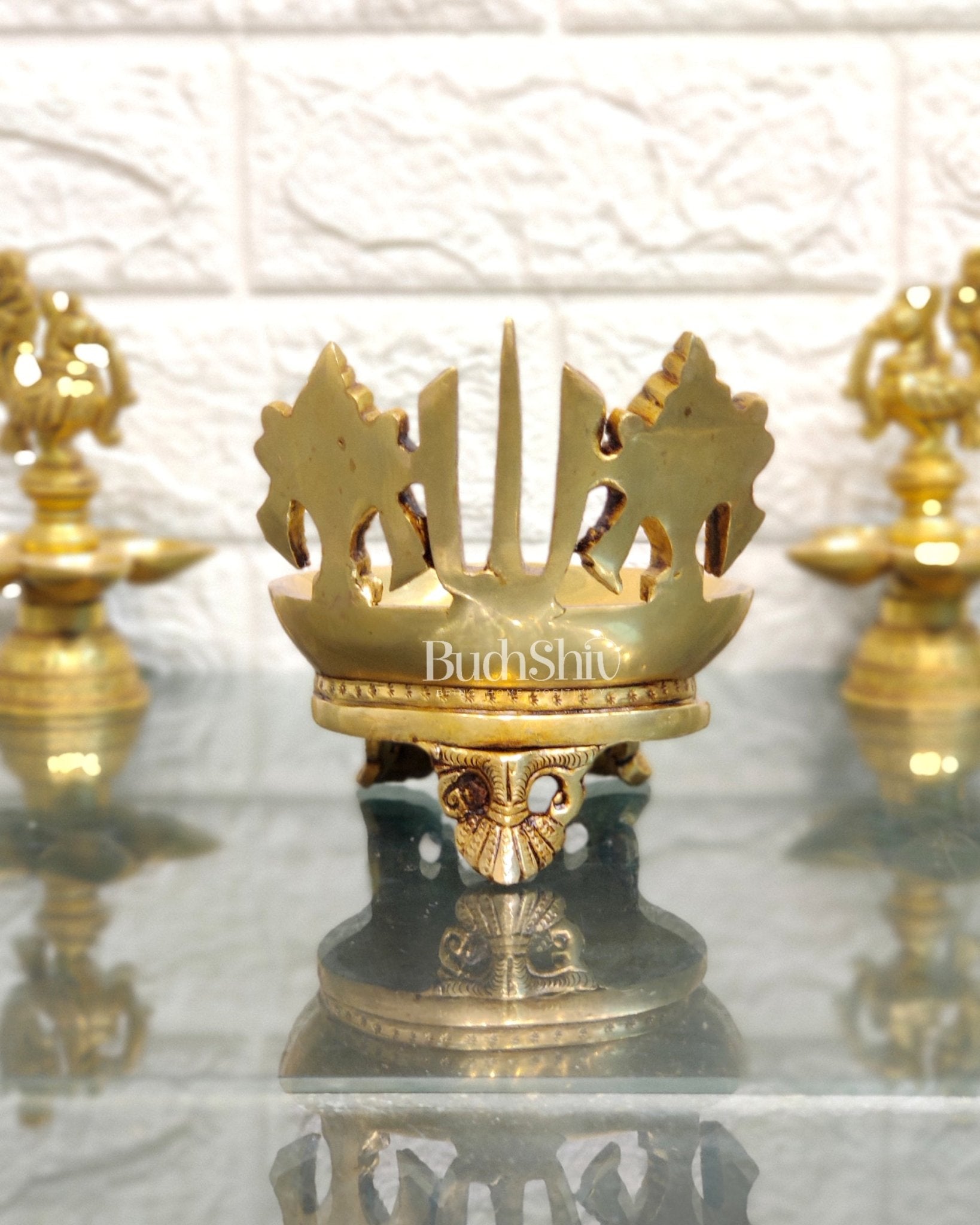 Brass Shankh Chakra namaha Diya 5"