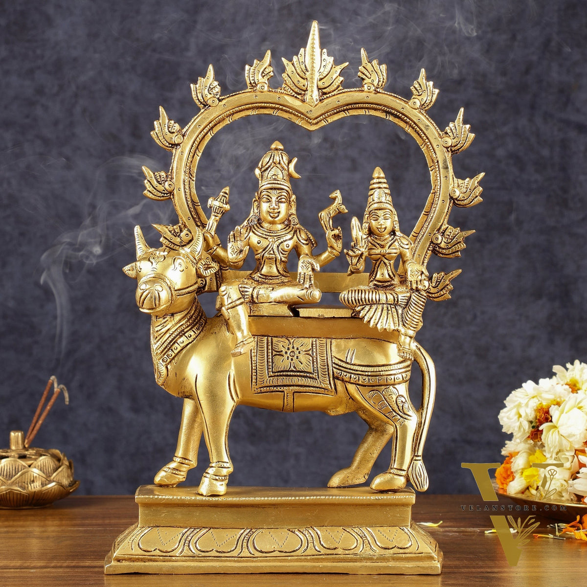 Brass Shiv Parvati seated on nandi Pradosh Nayagar with Prabhavali idol | 13 inch