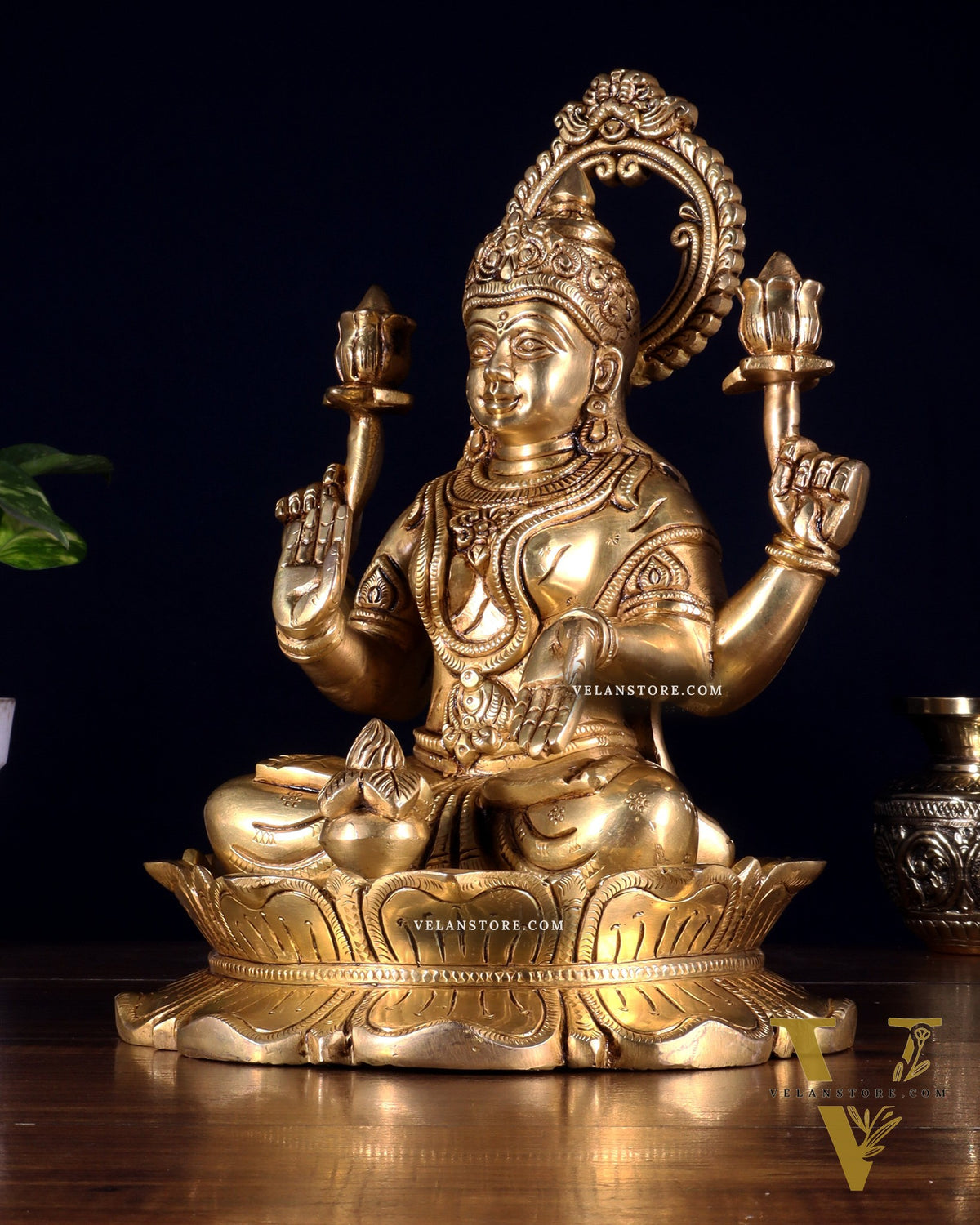 Brass Superfine Goddess Lakshmi Idol 10.5 inch