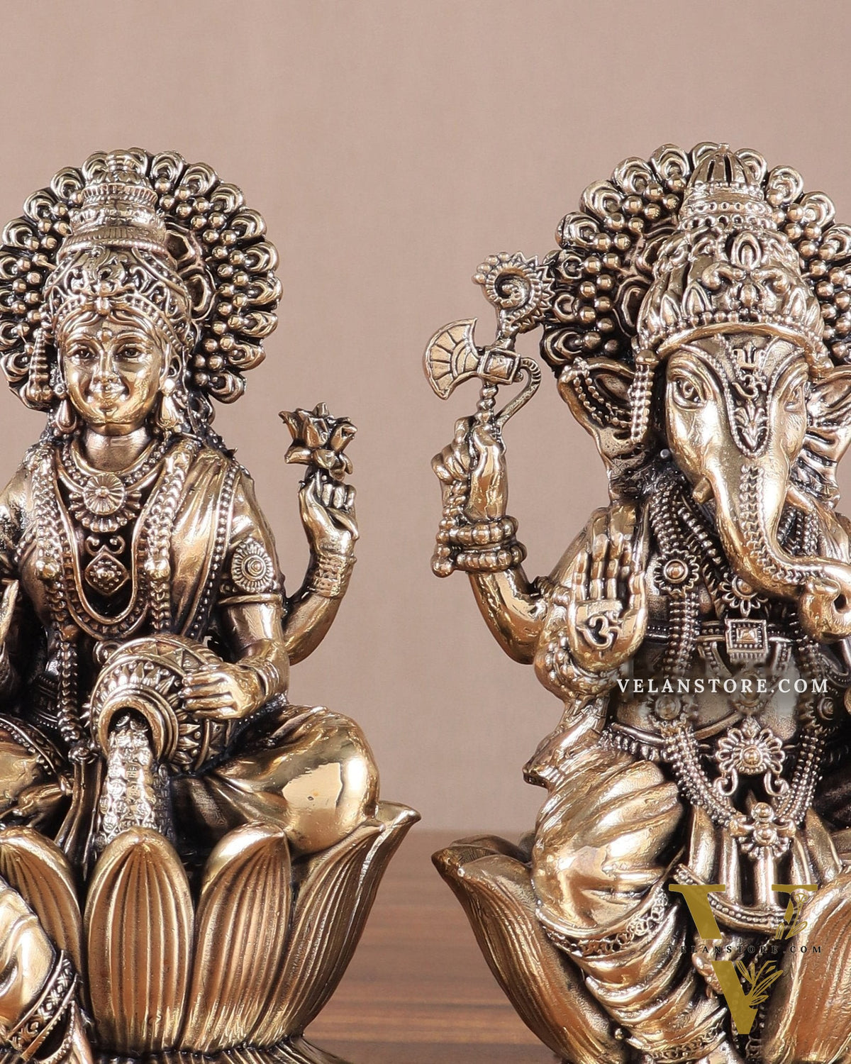 Brass Superfine Lord Ganesha & Goddess Lakshmi Pair – Intricately Carved 6"