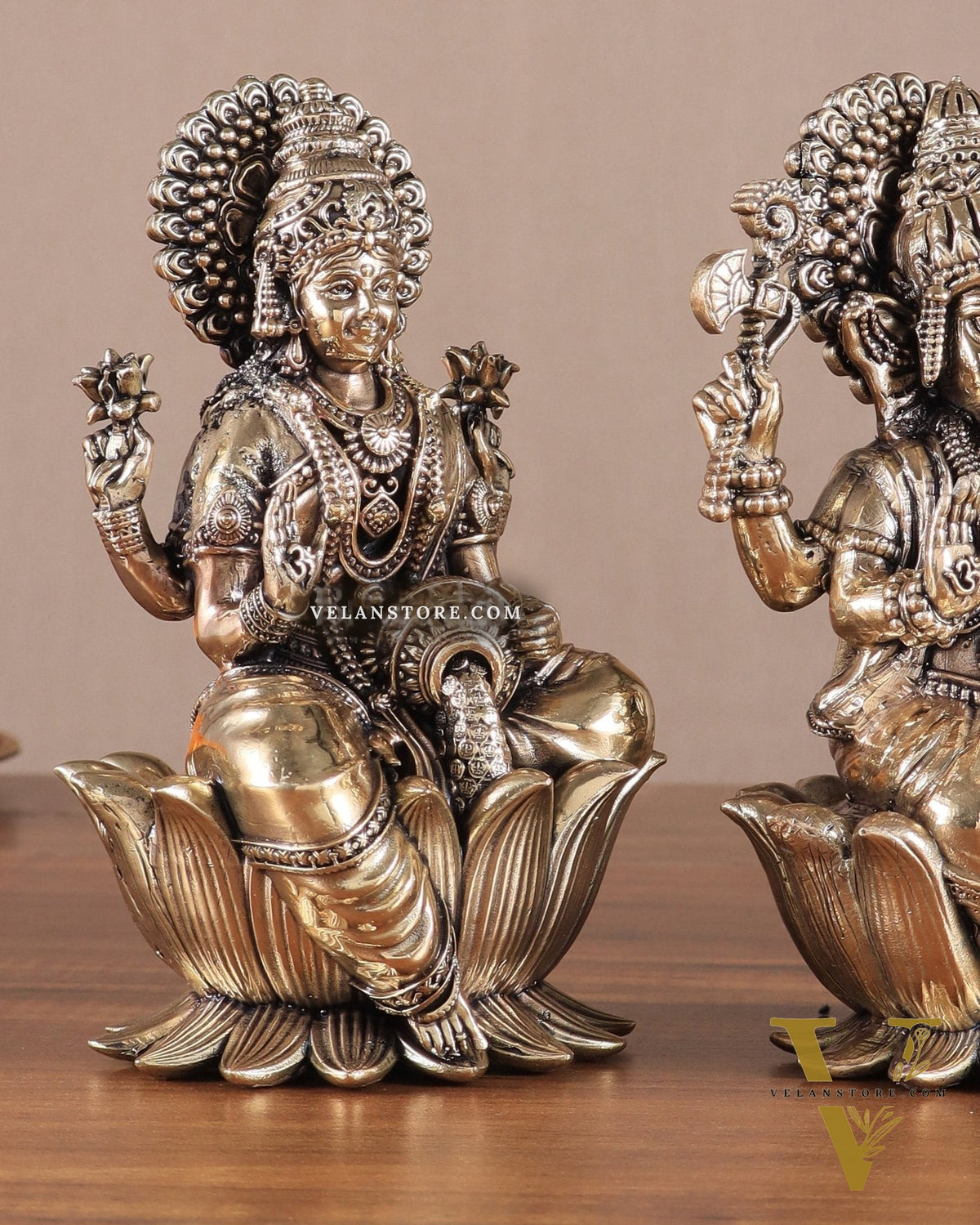 Brass Superfine Lord Ganesha & Goddess Lakshmi Pair – Intricately Carved 6"
