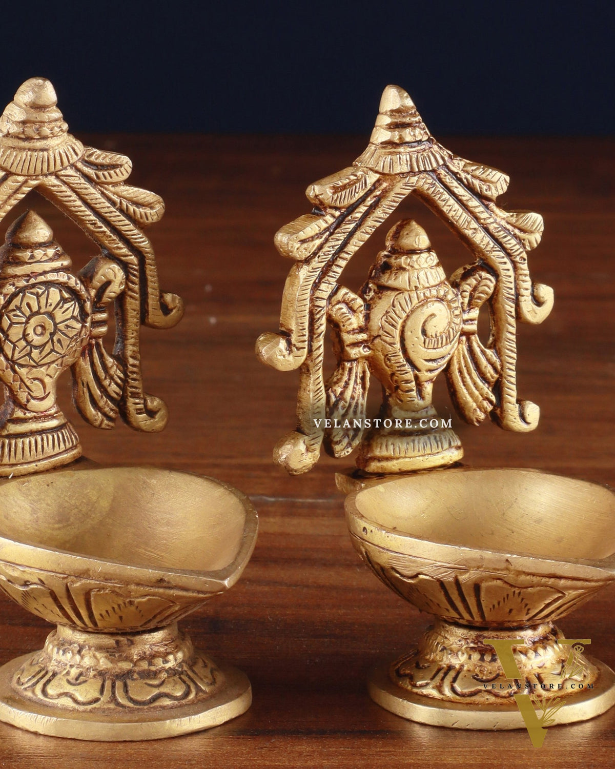 Brass Superfine Shankh Chakra Diya 3"