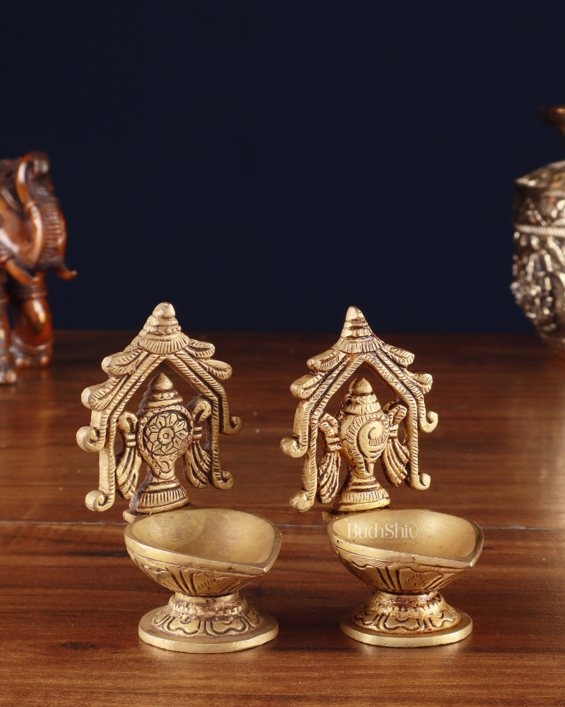 Brass Superfine Shankh Chakra Diya 3"