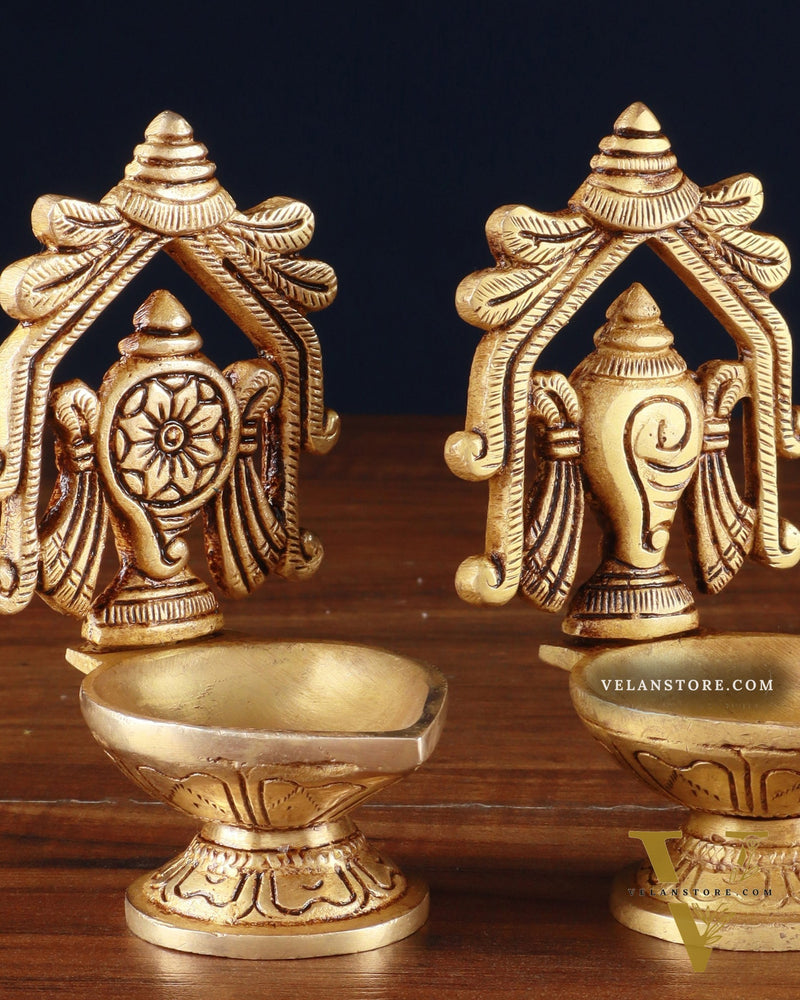 Brass Superfine Shankh Chakra Diya 4.5"