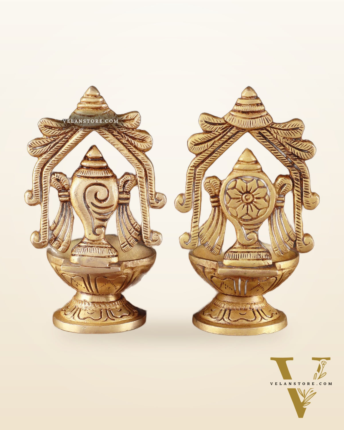 Brass Superfine Shankh Chakra Diya 4.5"