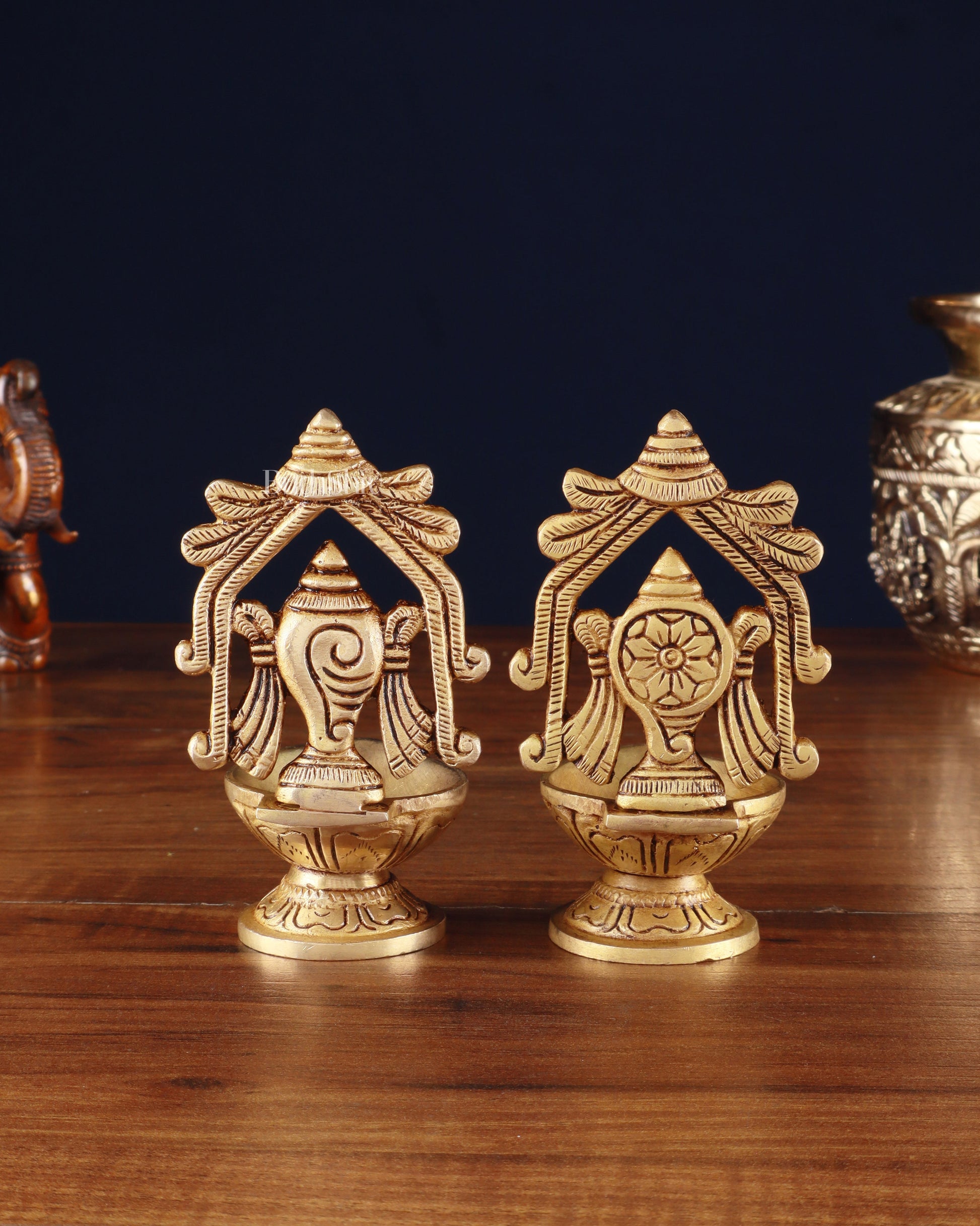 Brass Superfine Shankh Chakra Diya 4.5"