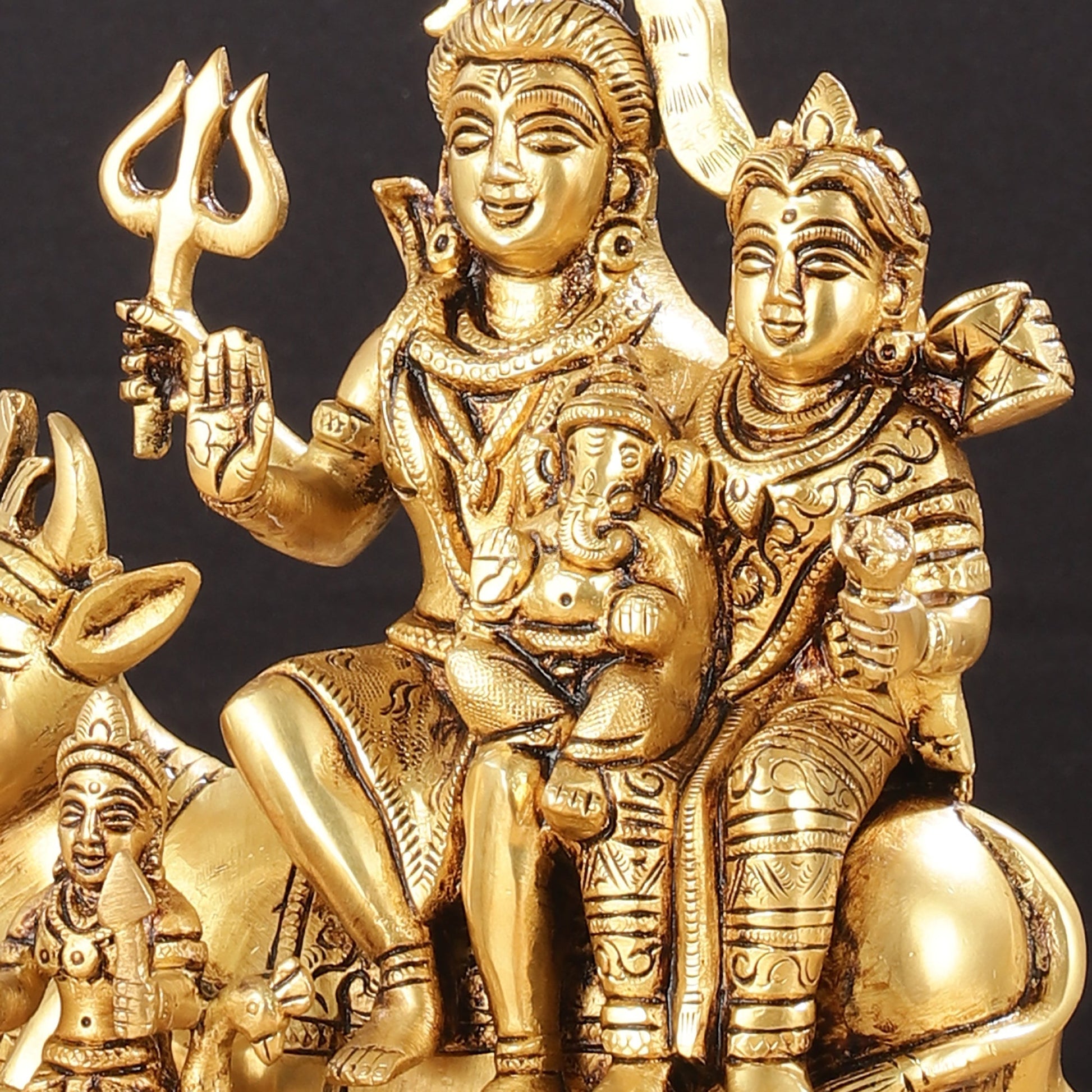 Brass superfine Shiva Parivar Statue| 8.5" Height