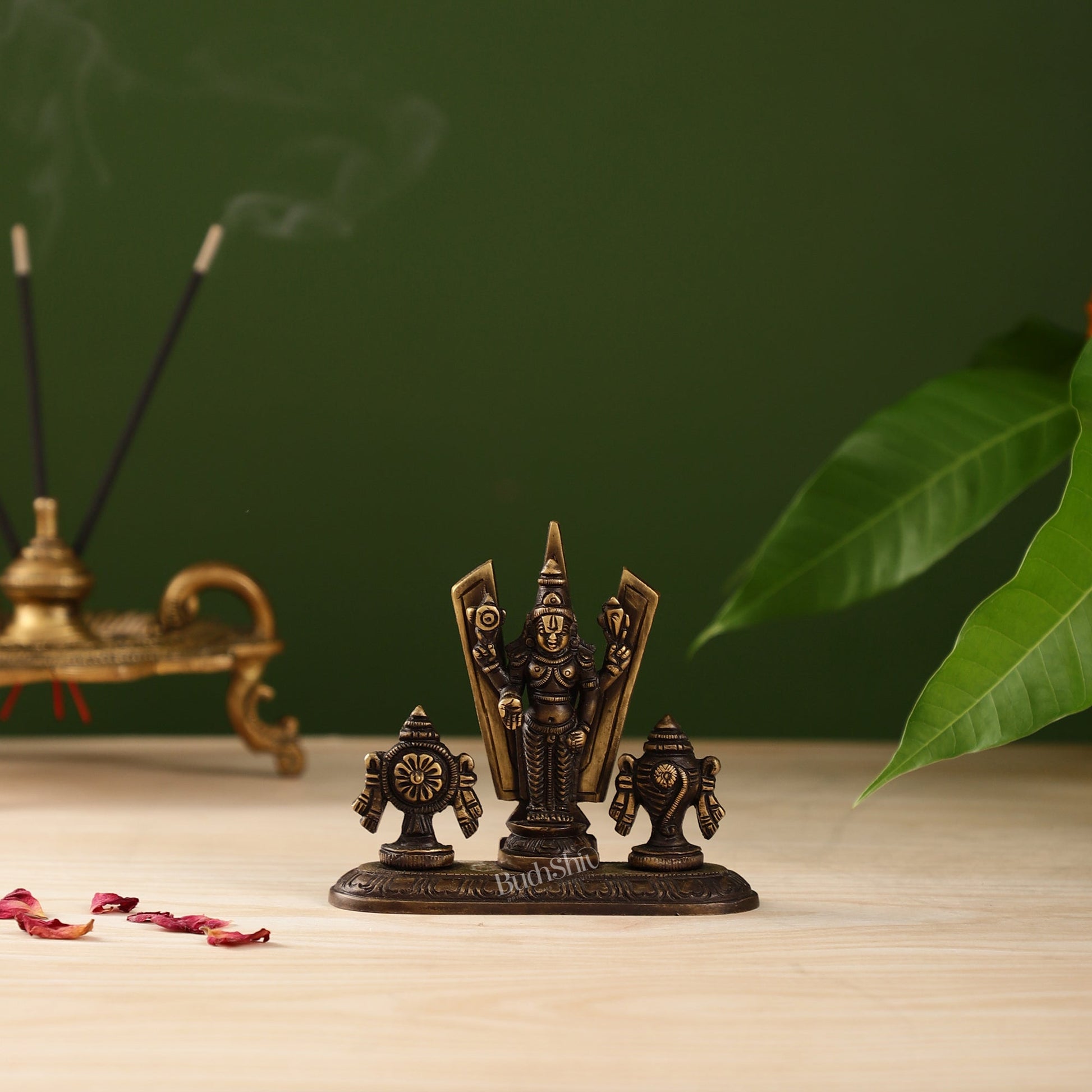 Brass tirupati balaji with Shankh Chakra namah 4"