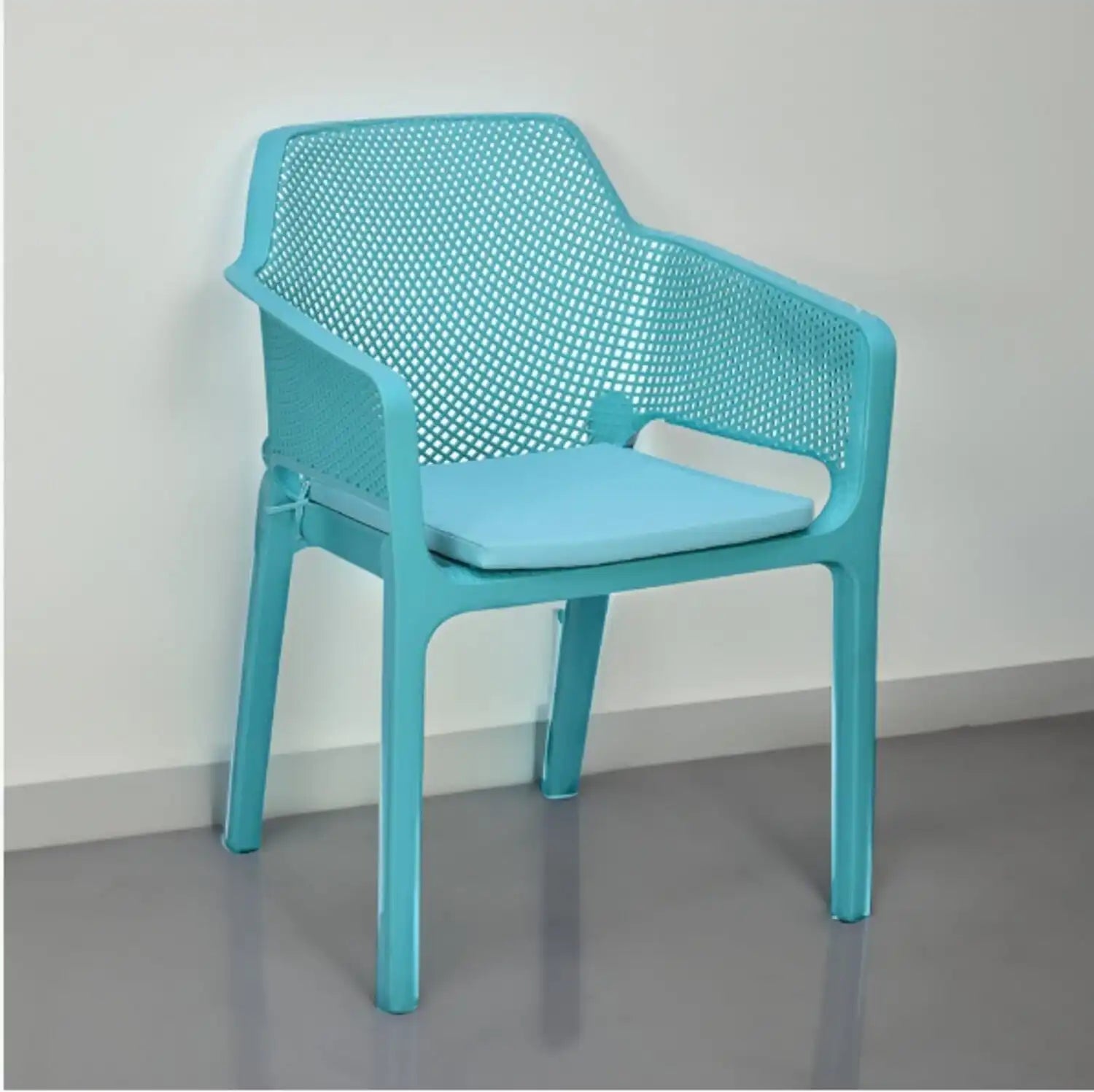 Nilkamal Captain Chair with Leatherette Cushion