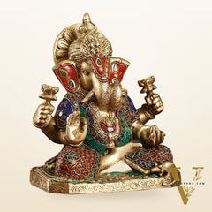 Dagdusheth Ganpati Brass Statue stonework