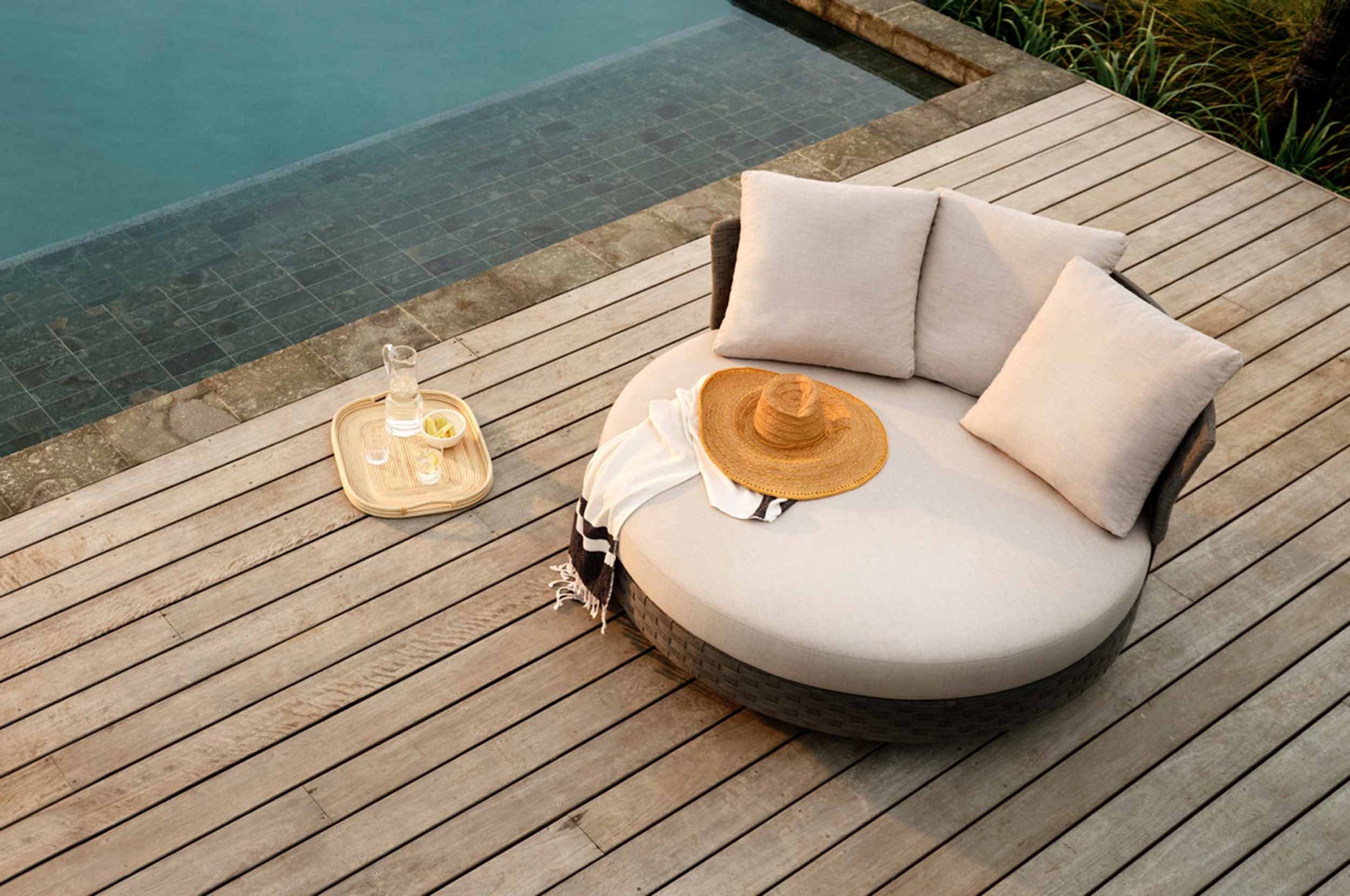 Patrice Outdoor Poolside Sunbed With Cushion Daybed (Grey) Braided & Rope