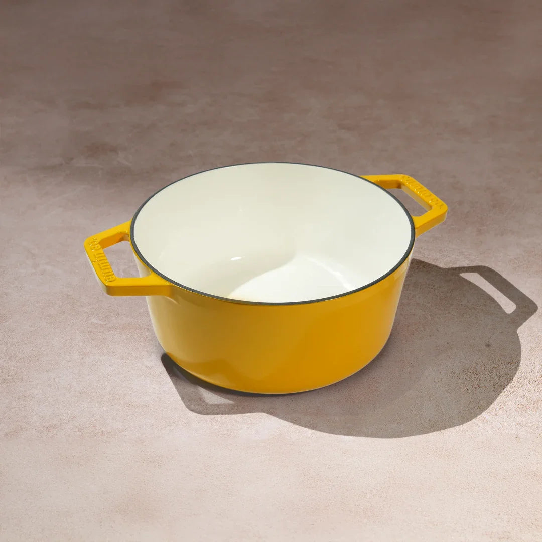 No. 8 Enamel Cast Iron Dutch Oven (2.5L)