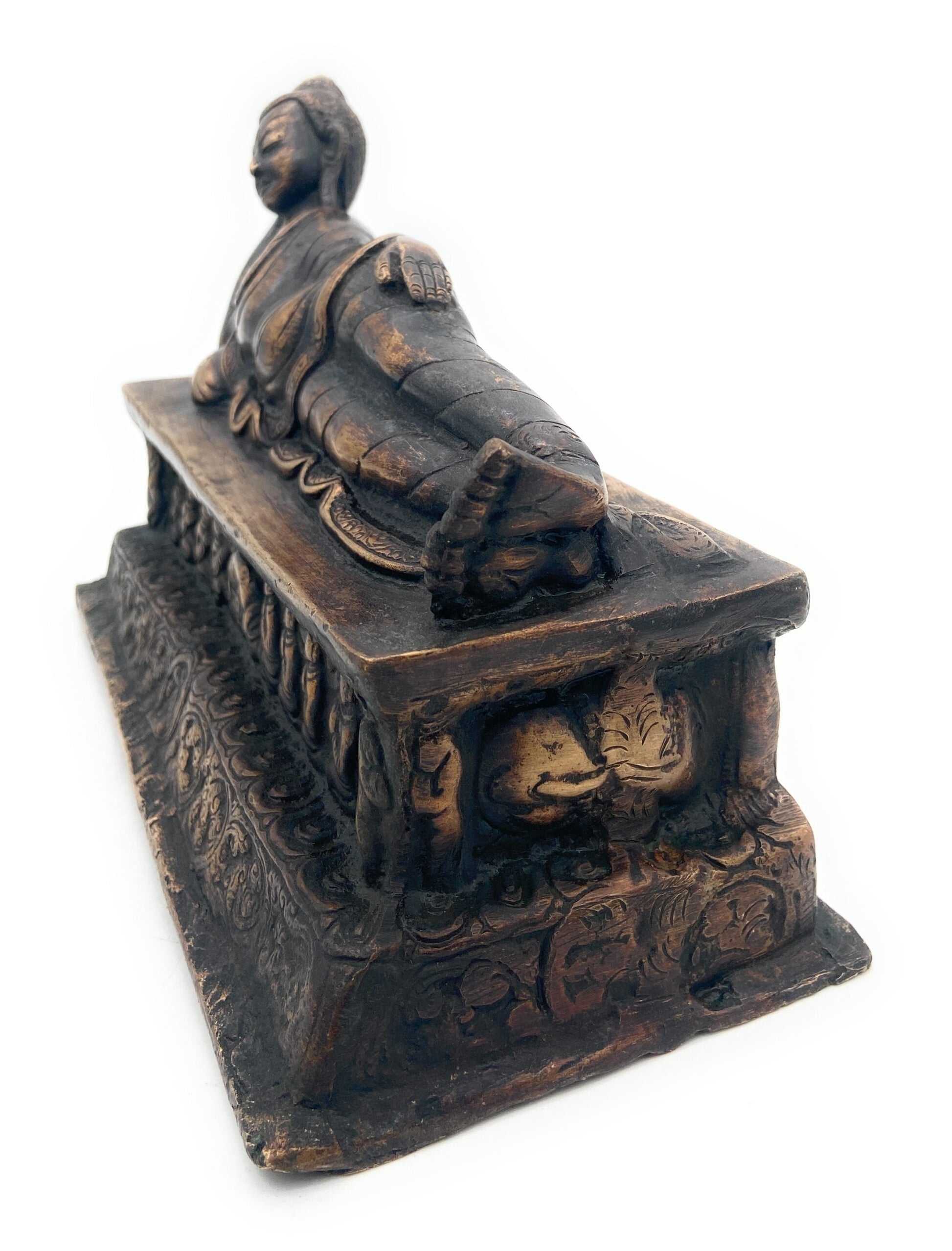 Brass Sleeping Buddha Idol | Reclining Buddha Statue Murti Sculpture for Home Decor, Pooja, Meditation & Gifts,Gold, 7 Inch, 1 Piece