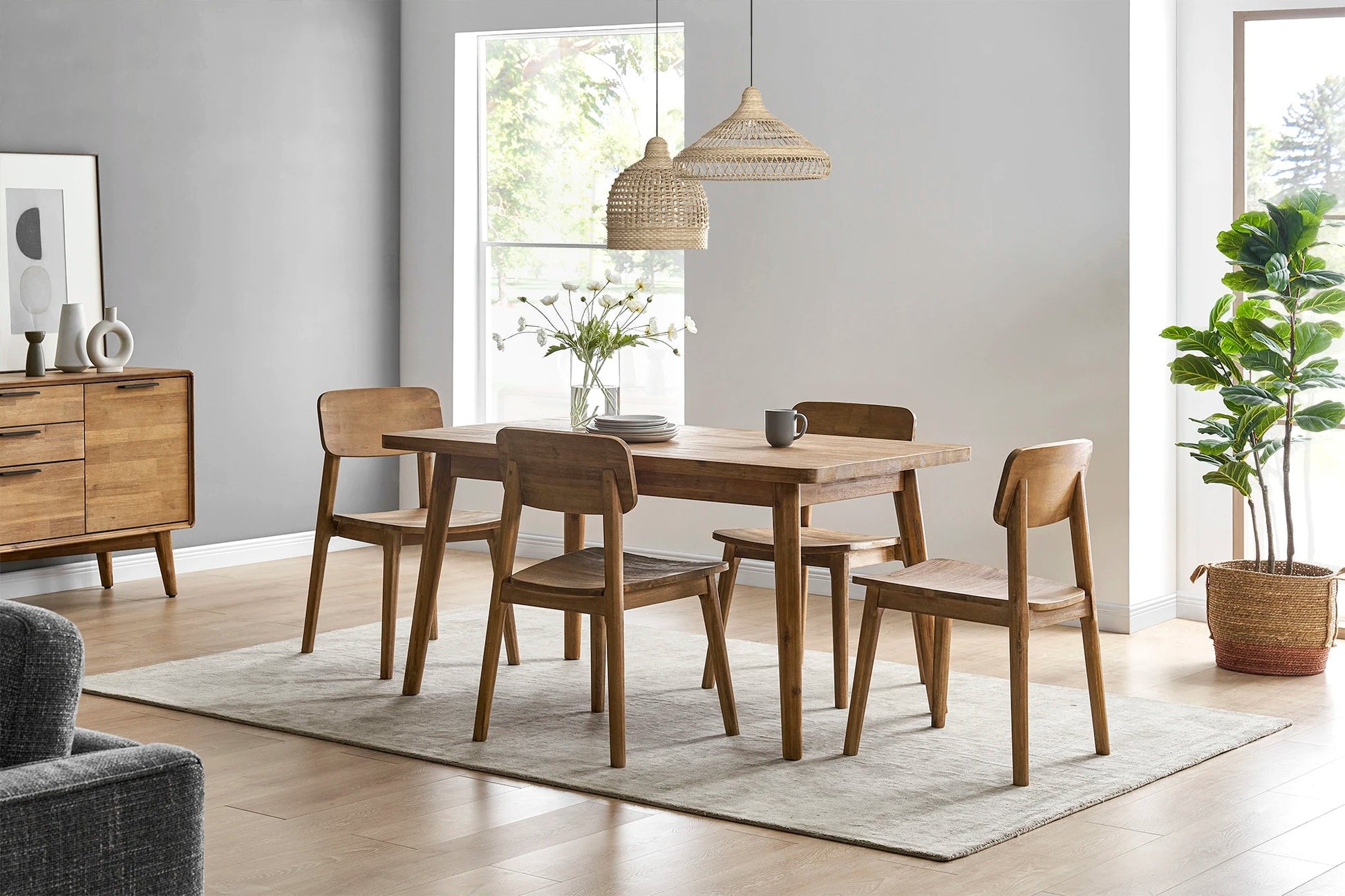 Seb Dining Table