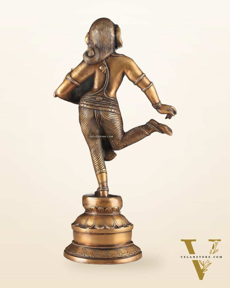 Elegant Brass Pot Lady Sculpture - 16.5 Inches
