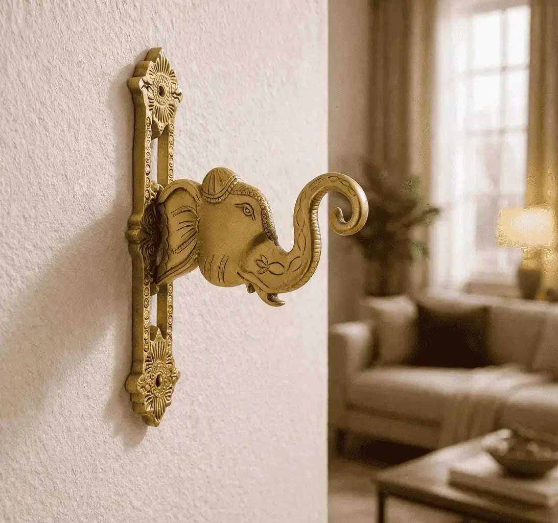 Brass Elephant Wall Mount Bracket (11 Inch)