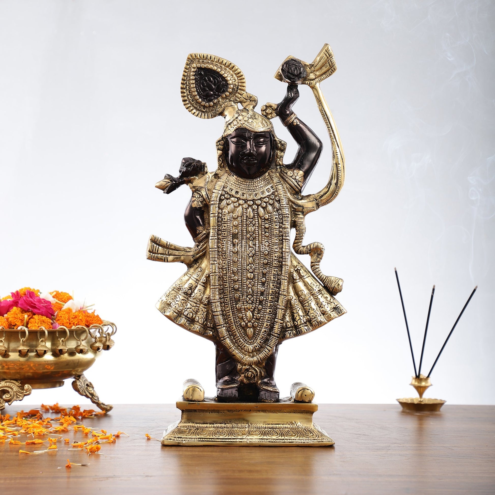 Exquisite Brass Shreenath ji Murti - 18 Inch | Fine Details & Craftsmanship