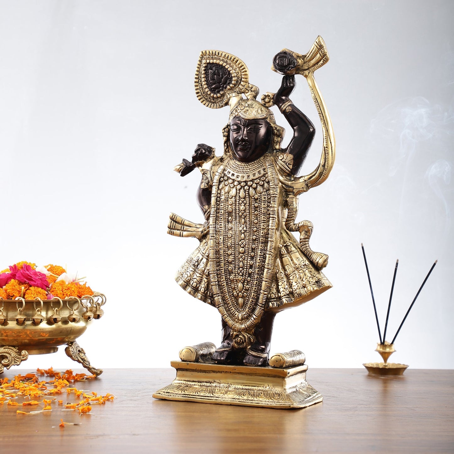 Exquisite Brass Shreenath ji Murti - 18 Inch | Fine Details & Craftsmanship