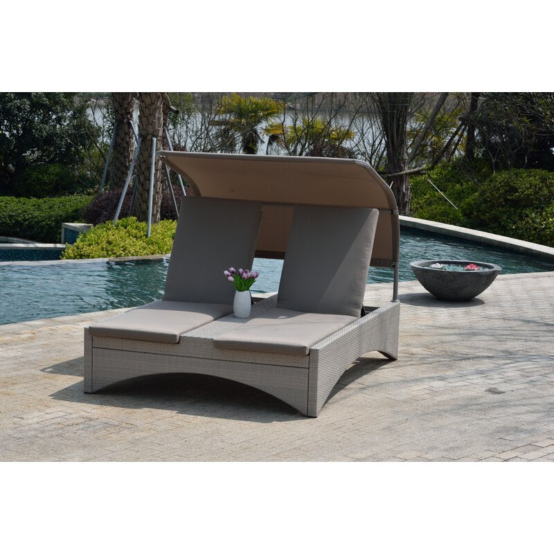 Vitalia Outdoor Poolside Sunbed With Cushion Daybed (Light grey)