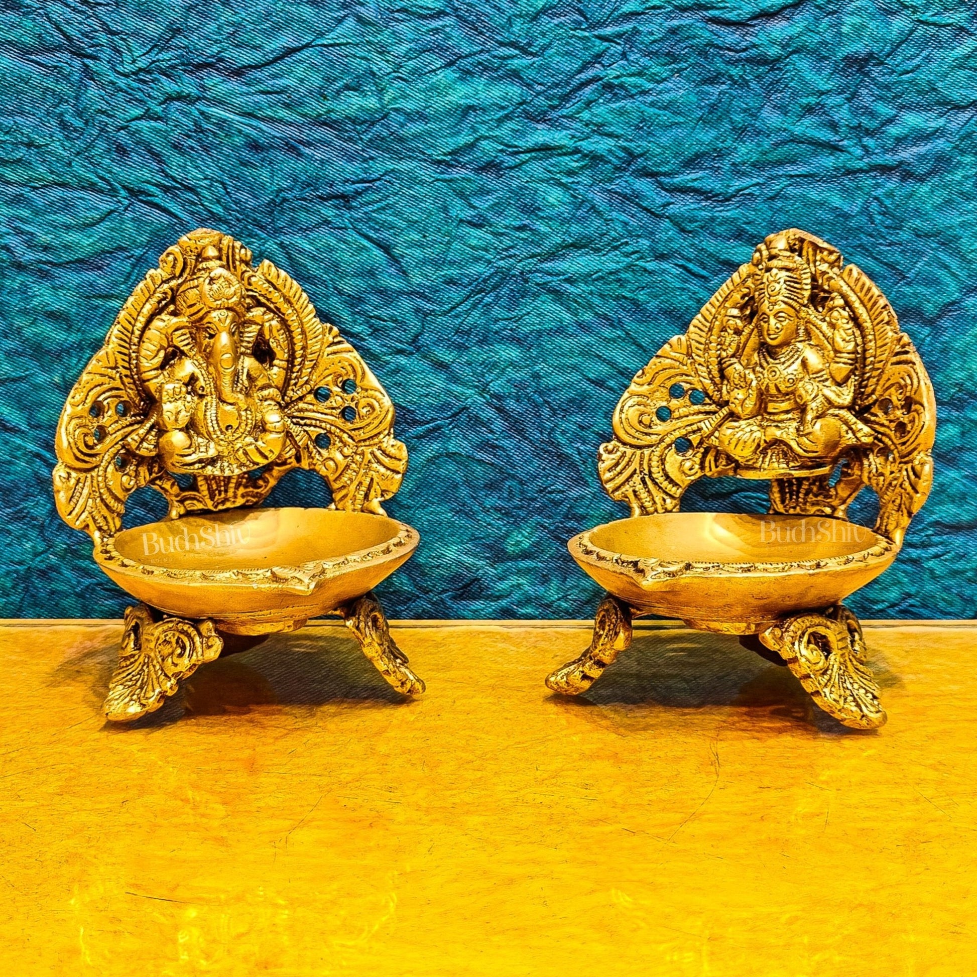 Finely Handcrafted Ganesha and Lakshmi Idols with Prabhavali Diyas