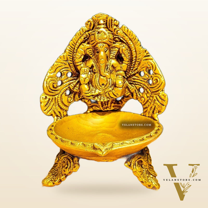 Finely Handcrafted Ganesha and Lakshmi Idols with Prabhavali Diyas