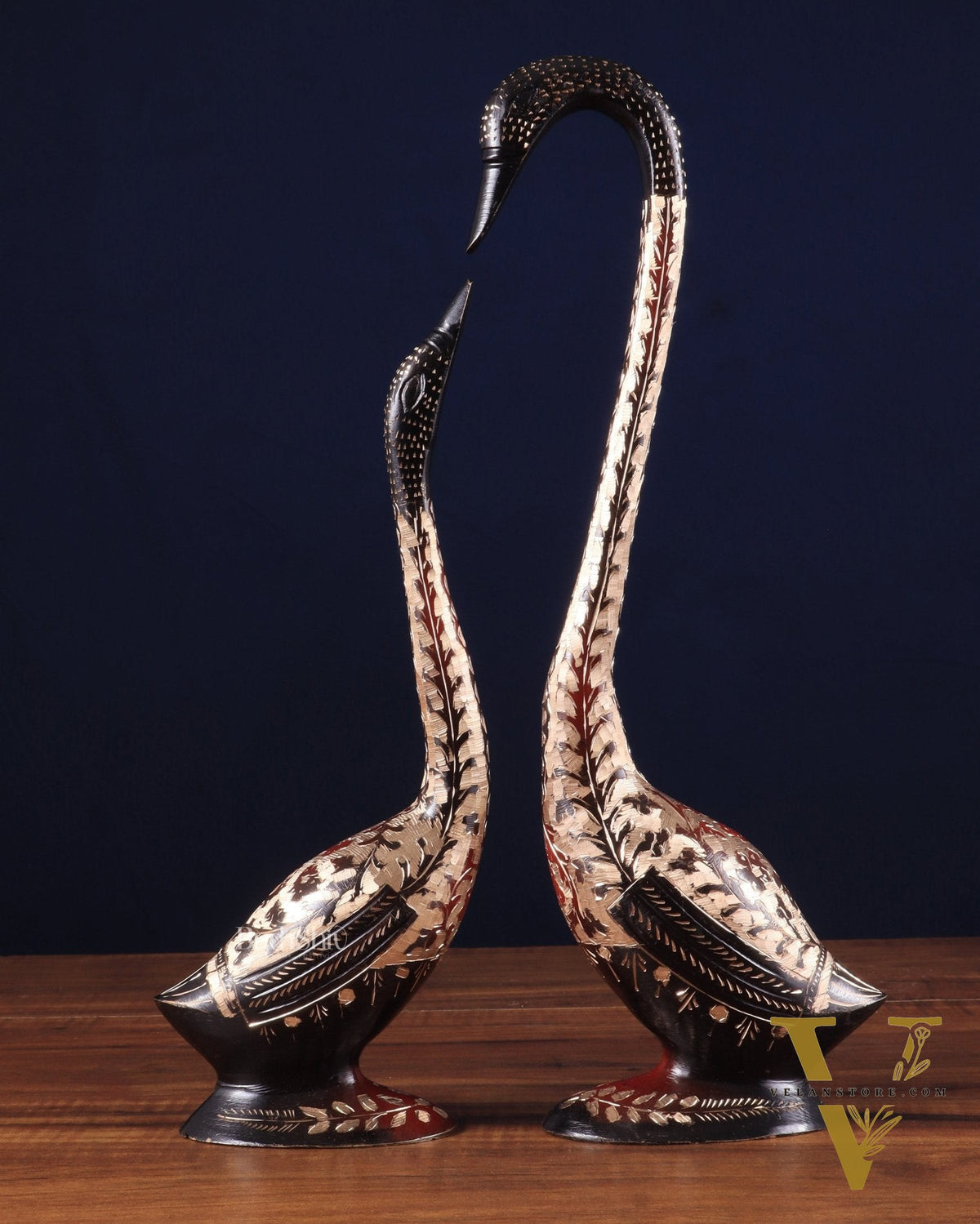 Handcrafted Brass Swan Pair – Elegant Chiseled Design | Home & Office Décor