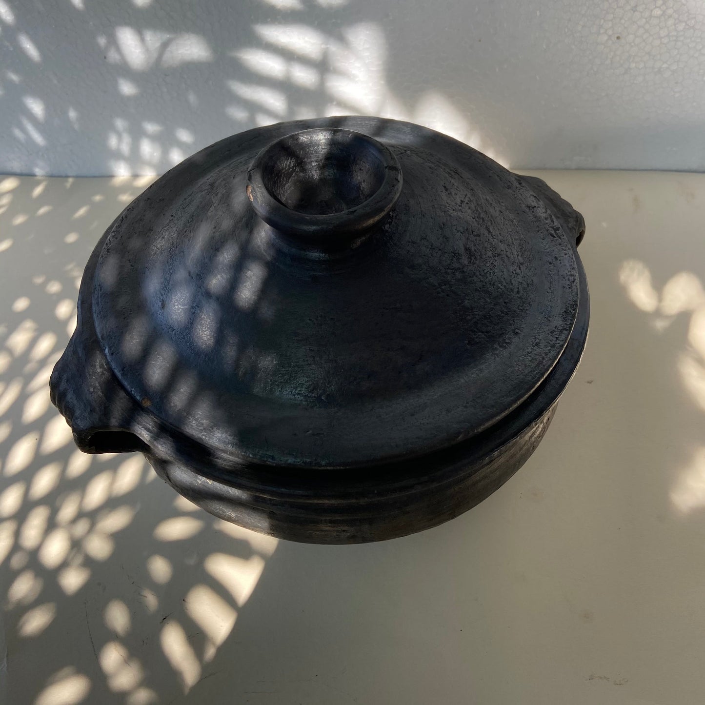 Velanstore Blackened Clay Urali with lid