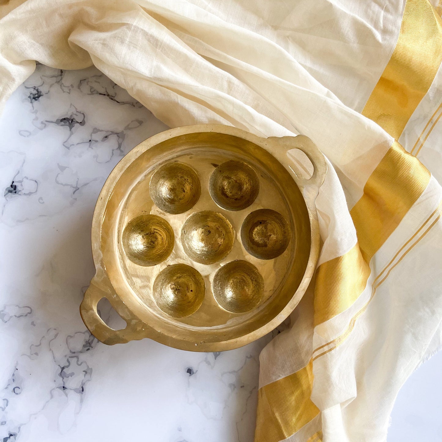 Velanstore Bronze Unniappam/Paniyaram pan