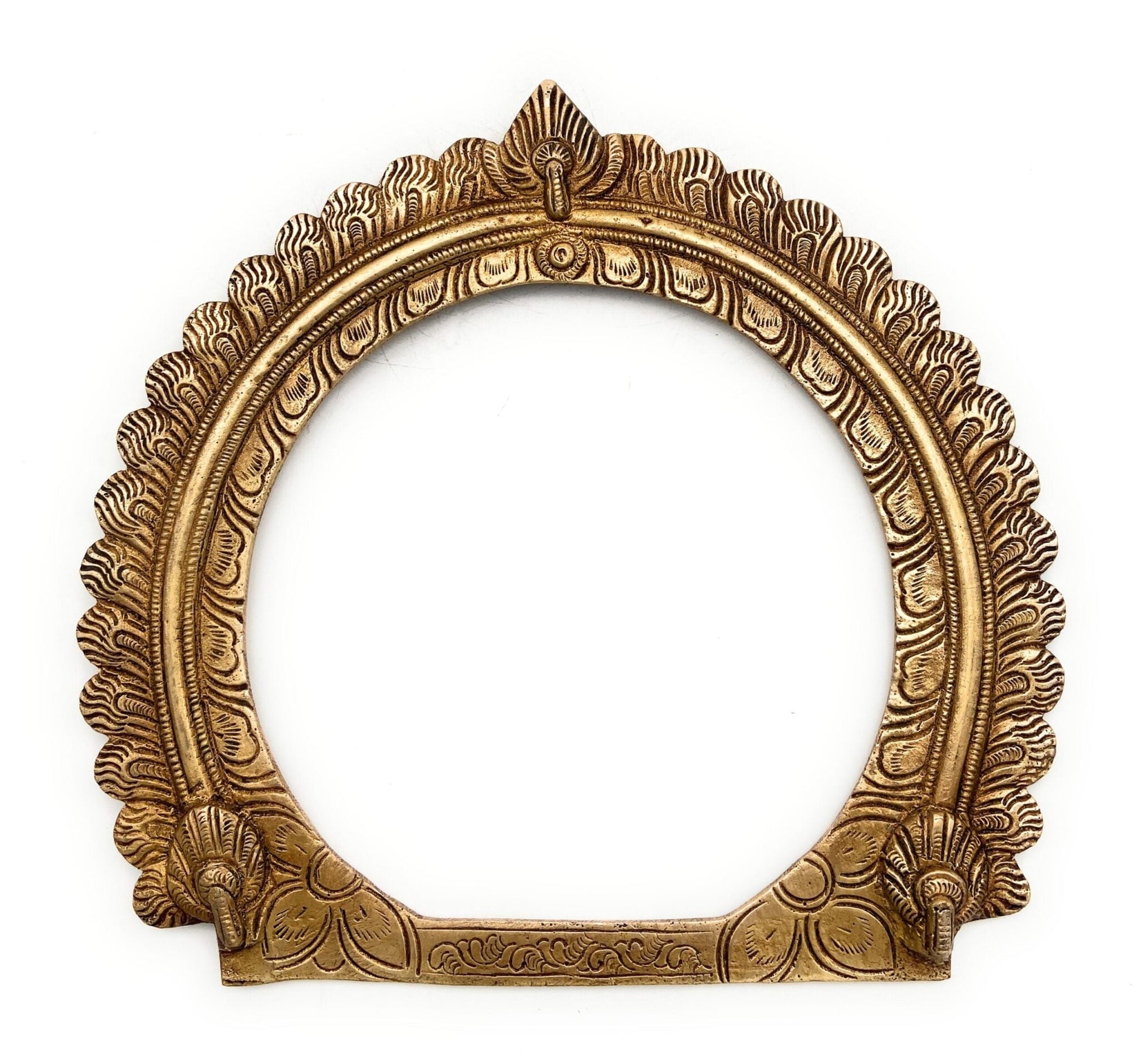 Bhunes Brass Round Prabhavali for Home Temple Decor – Traditional Deity Arch Frame, Wall Hanging Pooja Backdrop, Mandir Aura Arch, Gold, 9 Inch, 1 Piece