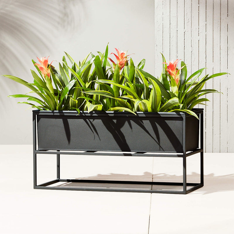 Tasse Outdoor Metal Planter For Garden, Balcony (Black)