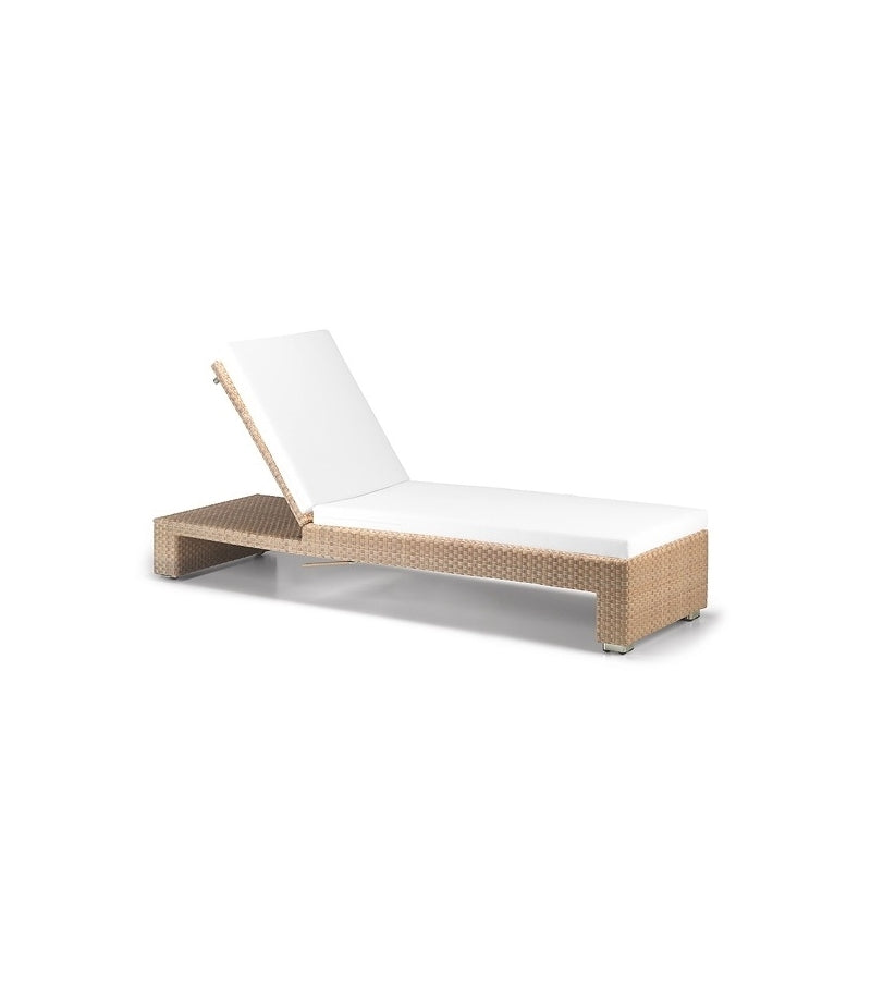 Rivera Outdoor Swimming Poolside Lounger