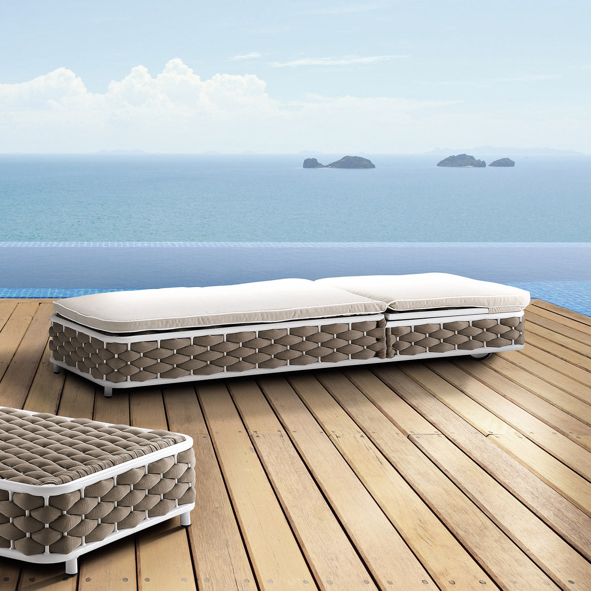 Hola Outdoor Swimming Poolside Lounger (Rope Brown)