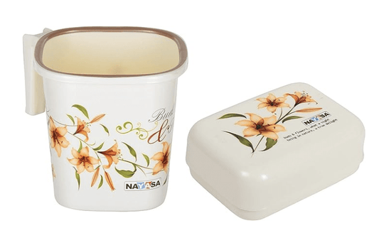 नयासा प्लास्टिक स्क्वायर रिंग बाथरूम मग मैचिंग सोप केस के साथ (1.5 लीटर, ऑफ-व्हाइट, 2-पीस)