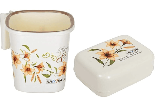 कृष्णा एंटरप्राइजेज द्वारा नयासा प्लास्टिक स्क्वायर रिंग बाथरूम मग मैचिंग सोप केस के साथ (1.5 लीटर, ऑफ-व्हाइट, 2-पीस)