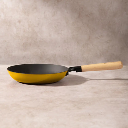 No. 9 Enamel Cast Iron Pan LITE (24cm)