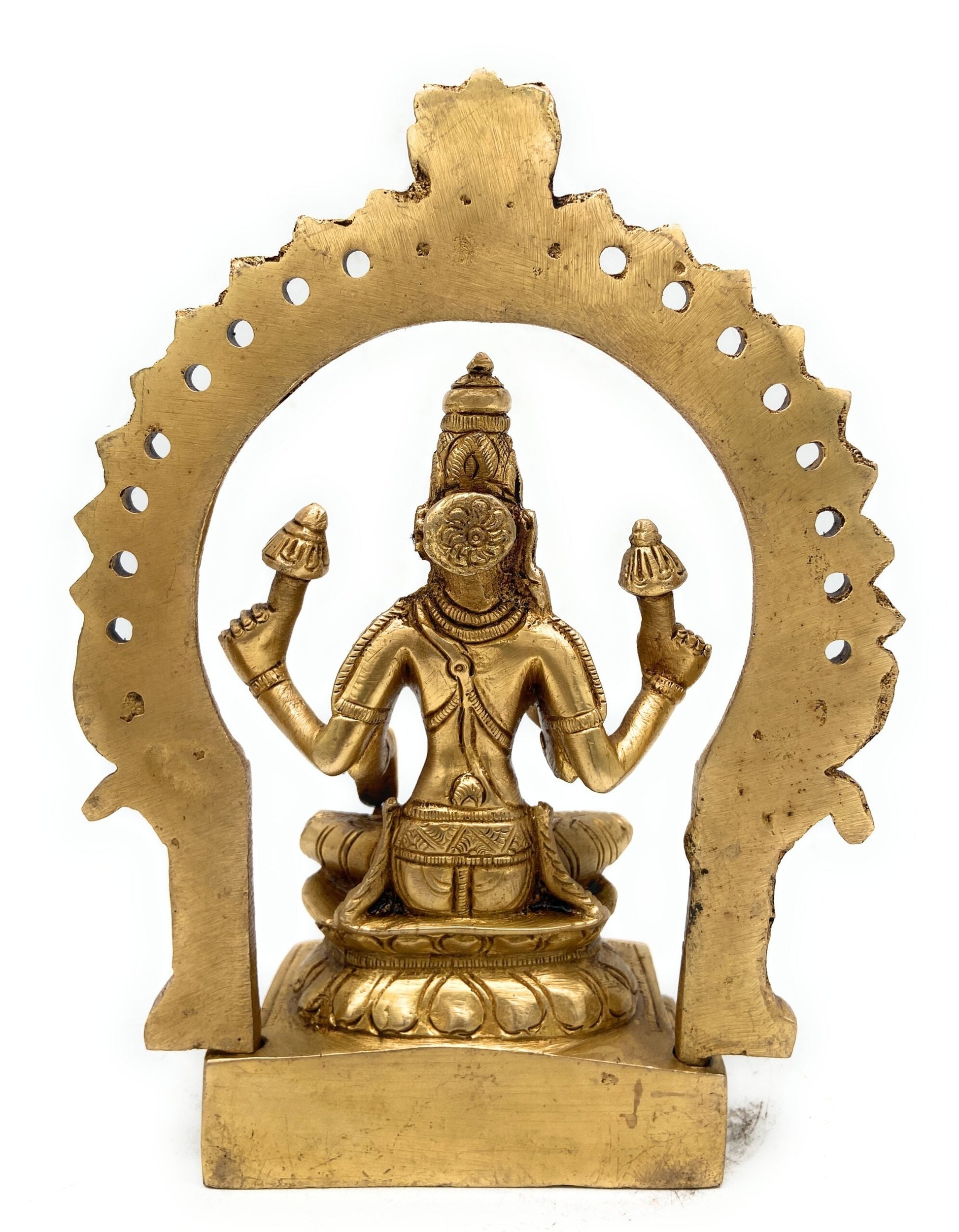 Brass Maha Lakshmi Idol with Prabhavali – Handcrafted Pooja Statue, 7.5 Inch