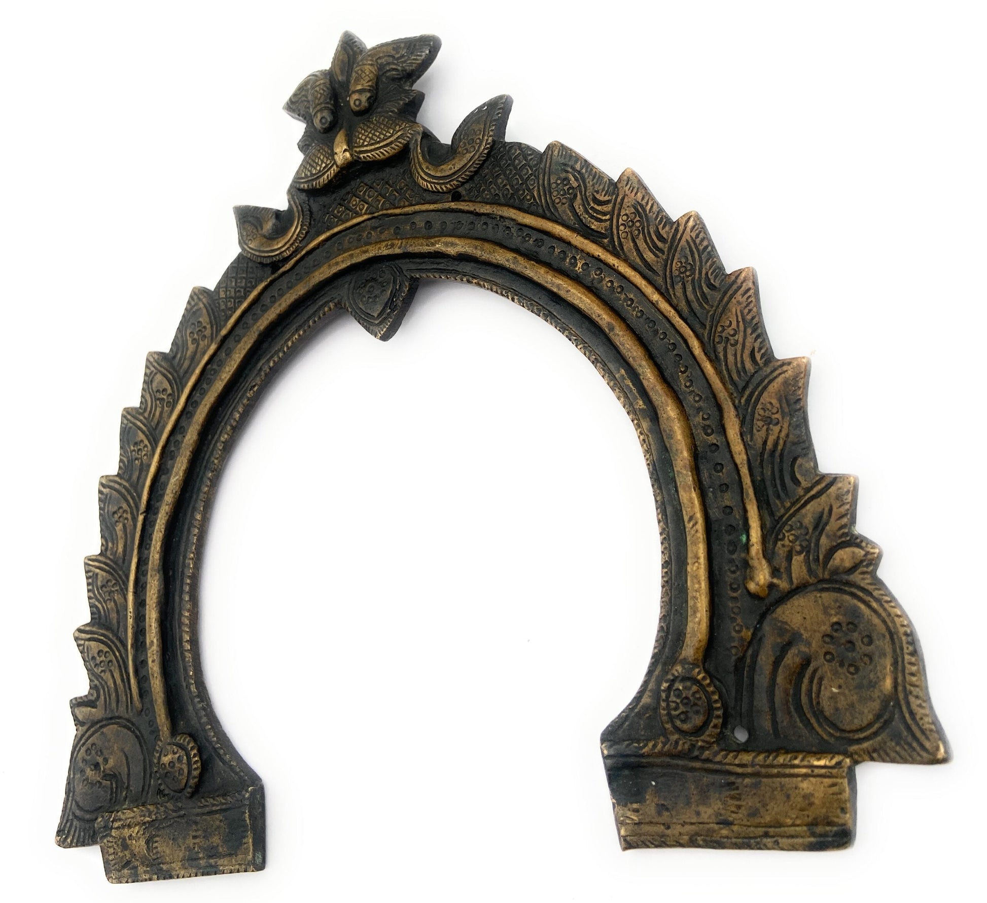 Bhunes Brass Antique Prabhavali Frame – Temple Arch Wall Hanging Prabhawali for Deity | Prabhaval Backplate for Home Mandir & Spiritual Decor, Gold, 8 Inch, 1 Piece
