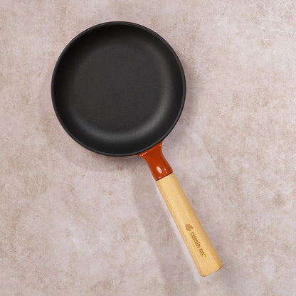 No. 6 Enamel Cast Iron Pan (16cm)